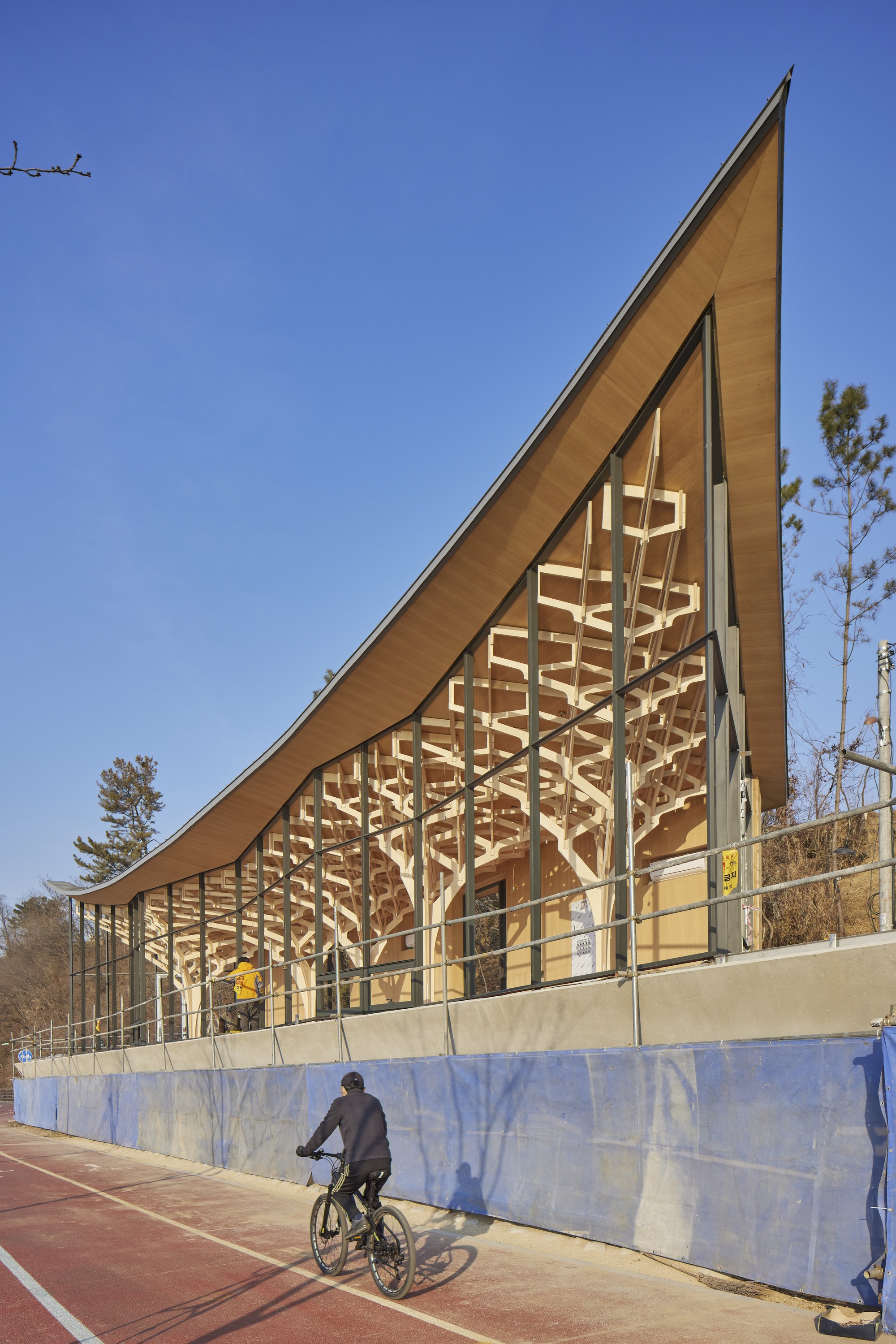 Gallery of Pavilion of Floating Lights / JKAR 7