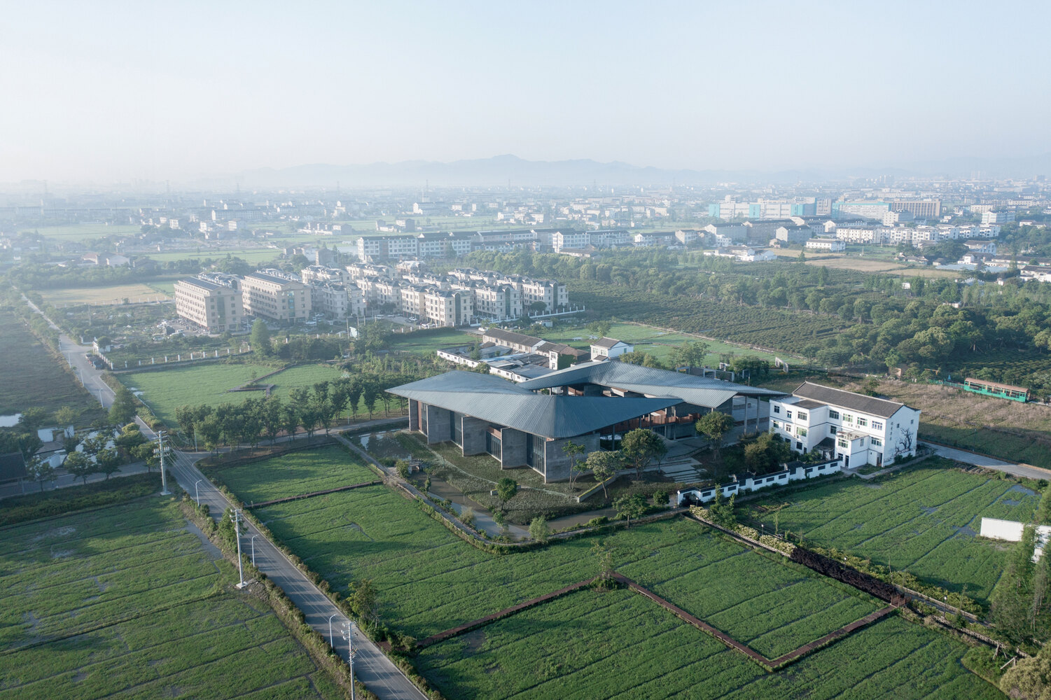 Gallery of The Road Corridor Cultural Station / Hangzhou Yuanshe