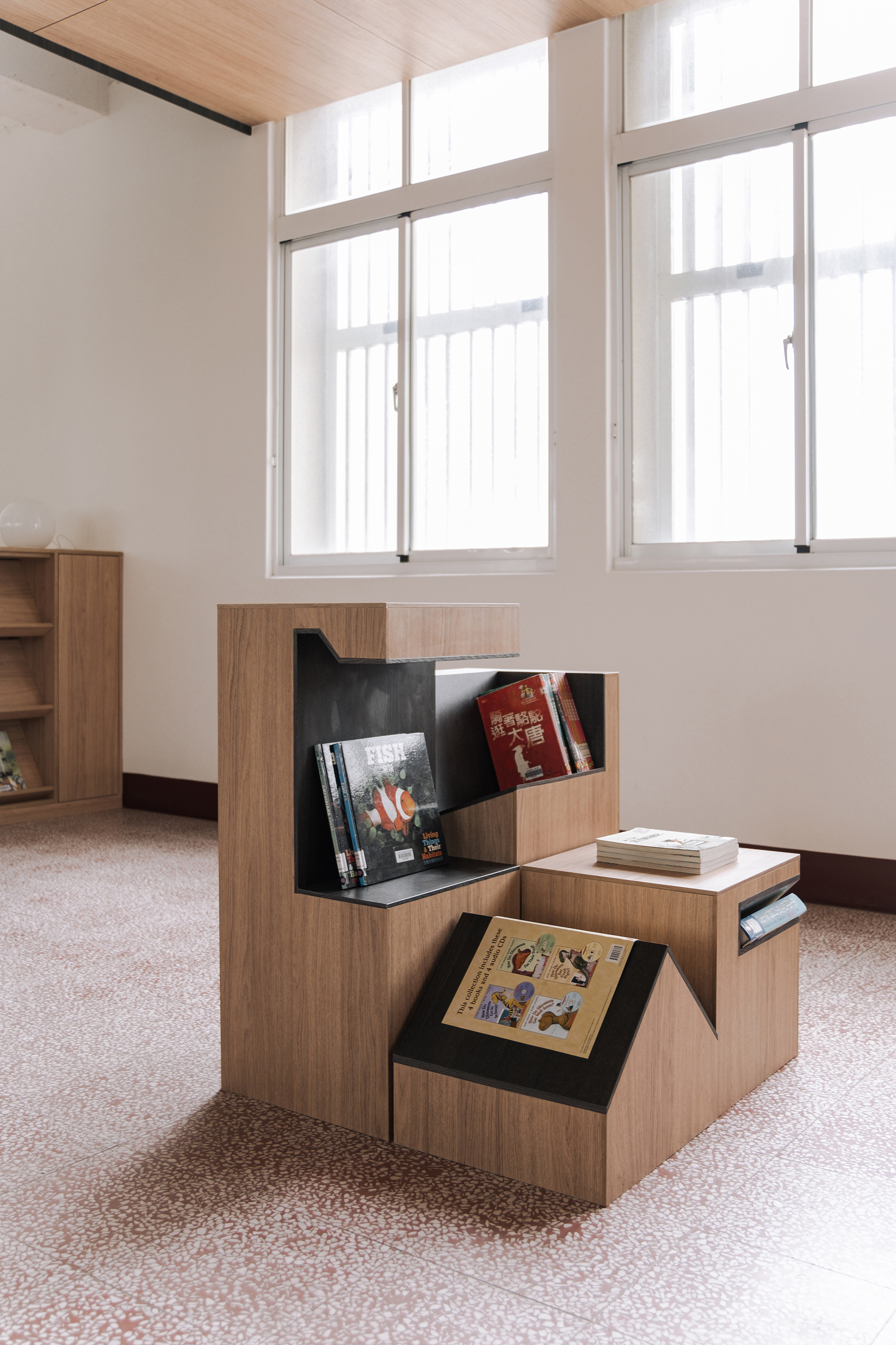 Gallery of Long-Cyuan Elementary School Library / Studio In2 - 4