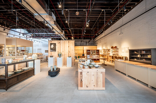 50 Norman Restaurant and Shop / Schemata Architects + Jo Nagasaka - Interior Photography, Kitchen, Beam