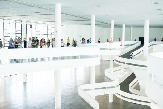 A relação entre arte e arquitetura na 35ª Bienal de São Paulo - coreografias do impossível - Imagem 18 de 22