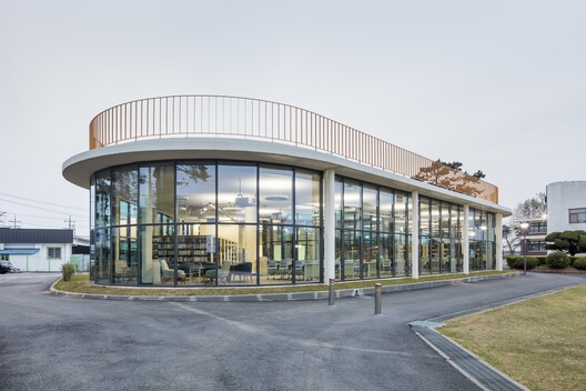 Smurf Village School / Hyunjoon Yoo + Partners - Exterior Photography, Facade, Windows