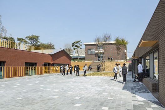 Smurf Village School / Hyunjoon Yoo + Partners - Exterior Photography, Windows, Facade