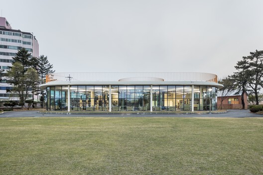 Smurf Village School / Hyunjoon Yoo + Partners - Exterior Photography