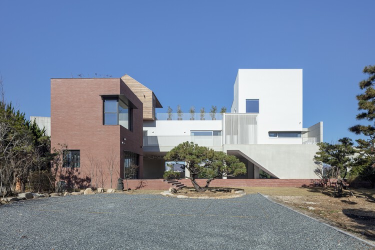 Casa e Loja Wind Fence 2 / Hyunjoon Yoo + Partners - Mais Imagens