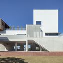 Casa e Loja Wind Fence 2 / Hyunjoon Yoo + Partners - Fotografia de Exterior, Apartamentos, Fachada