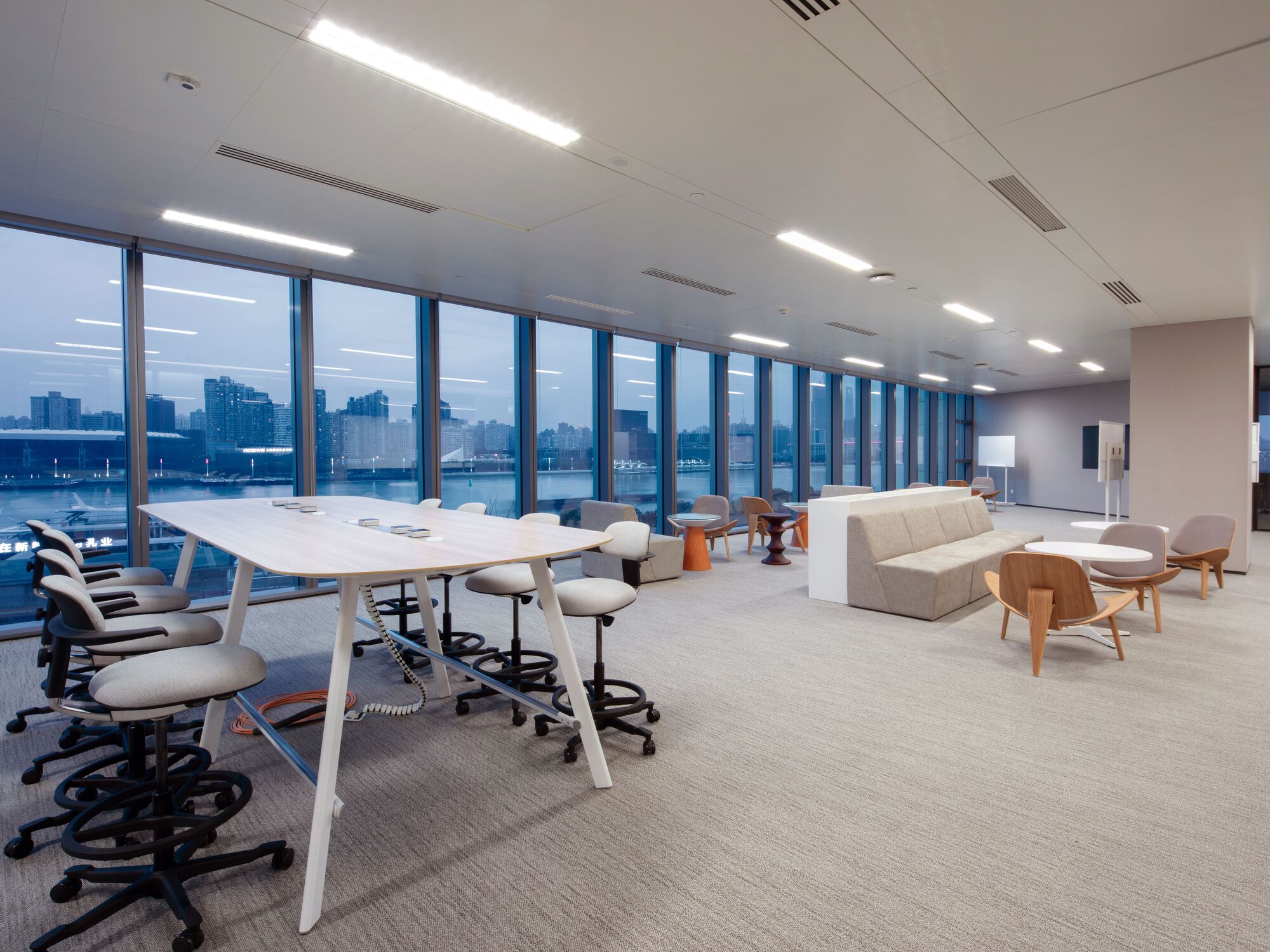 画廊 浦发银行上海世博会地区新办公楼室内设计 / 上海同济建筑室内设计四所 - 23