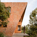 Casa Perucho / Pedro Calle + El Sindicato Arquitectura - Fotografía exterior, Casas, Fachada, Escaleras
