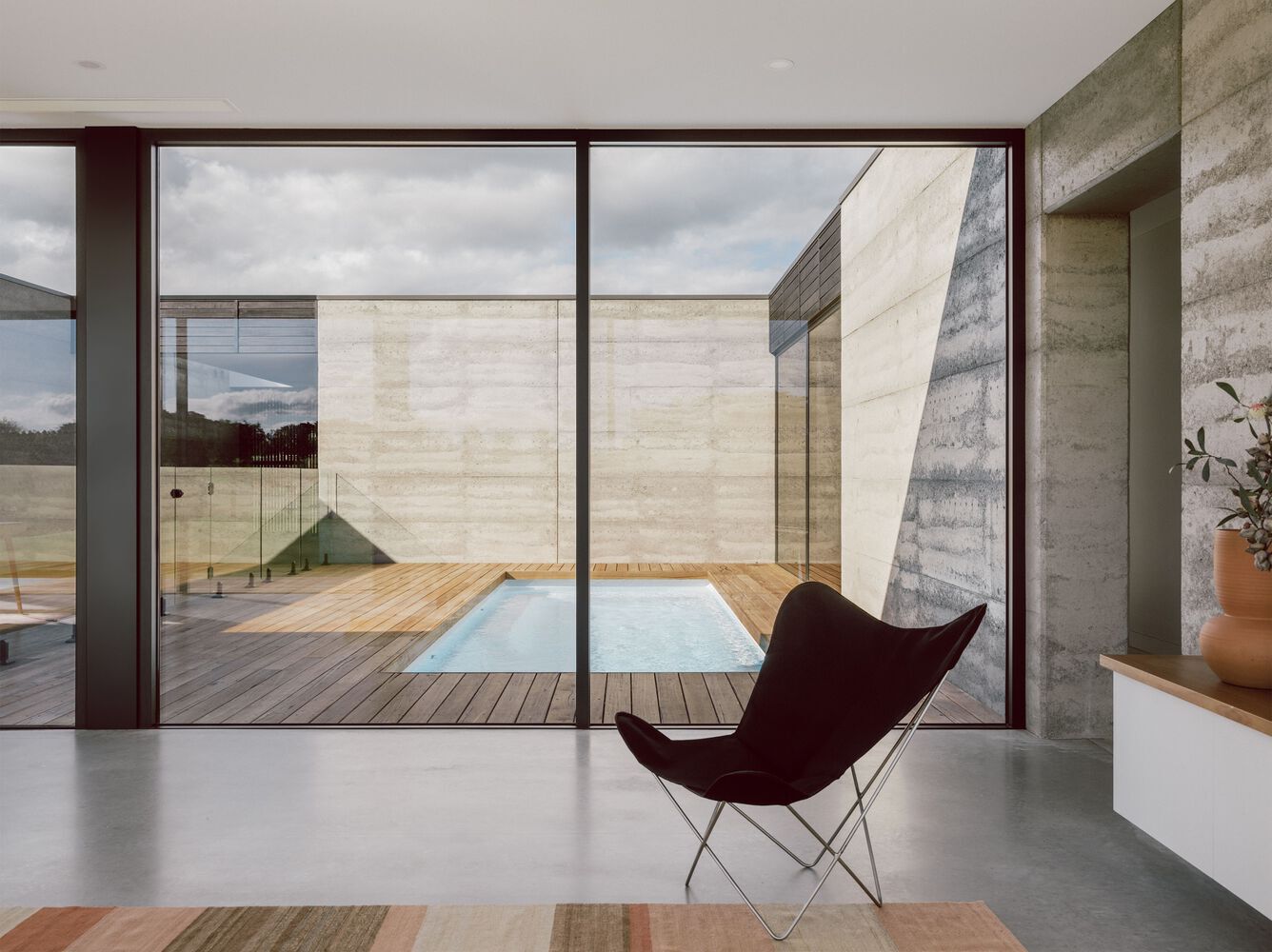 Gallery of Local Colors in Rammed Earth Construction: 50 Projects ...