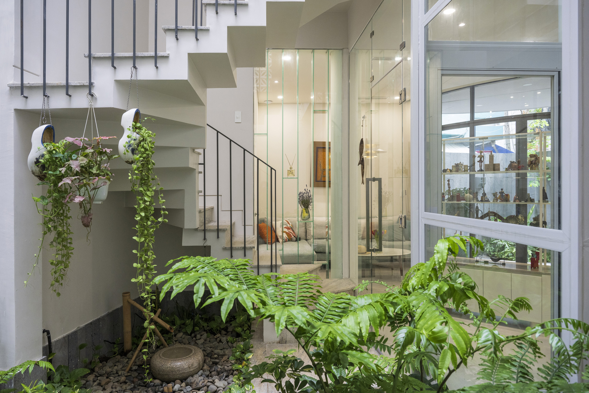 Gallery of Secret Garden House / ROOM+ Design & Build - 10
