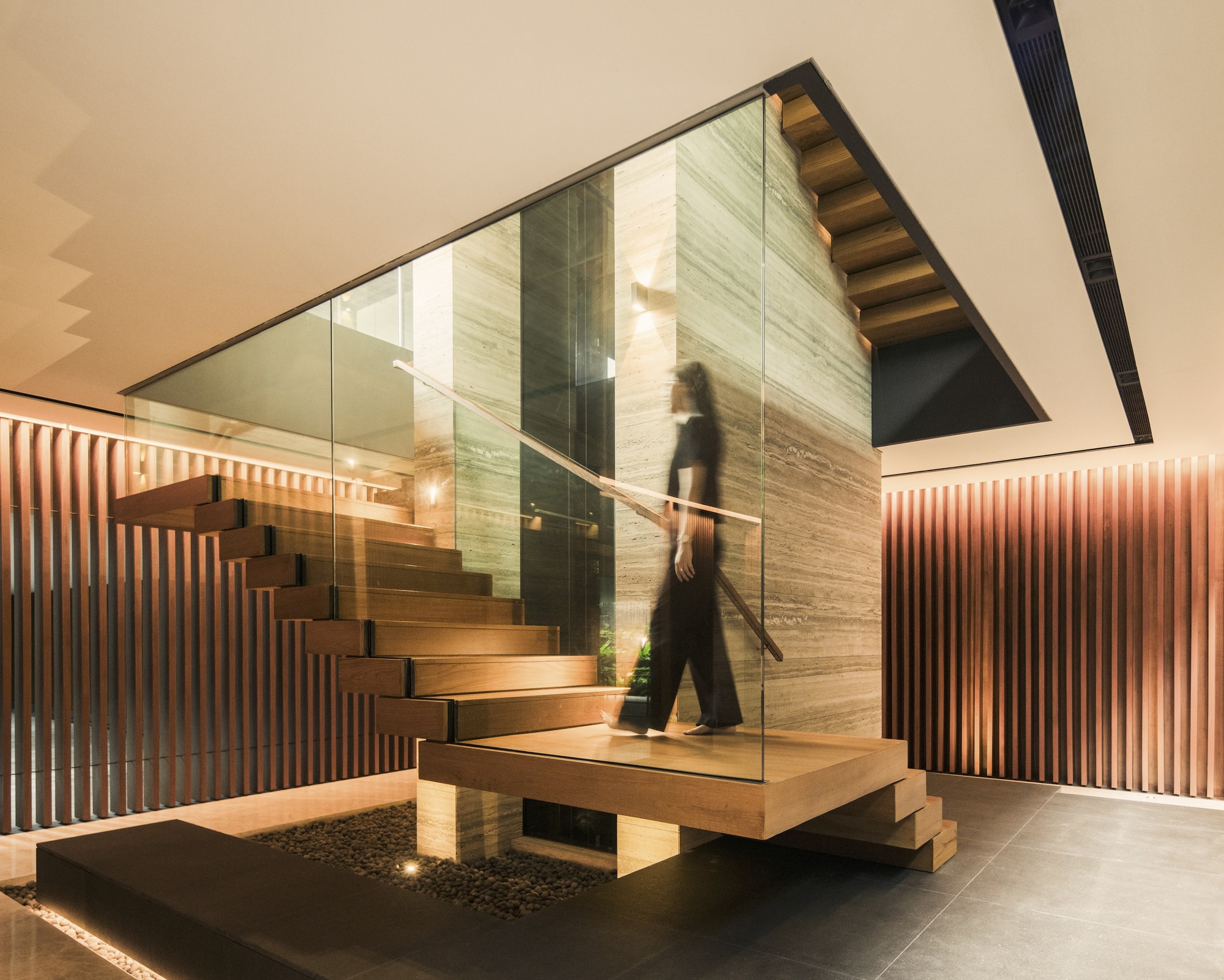 Gallery of Serendipity House / Wallflower Architecture + Design - 15