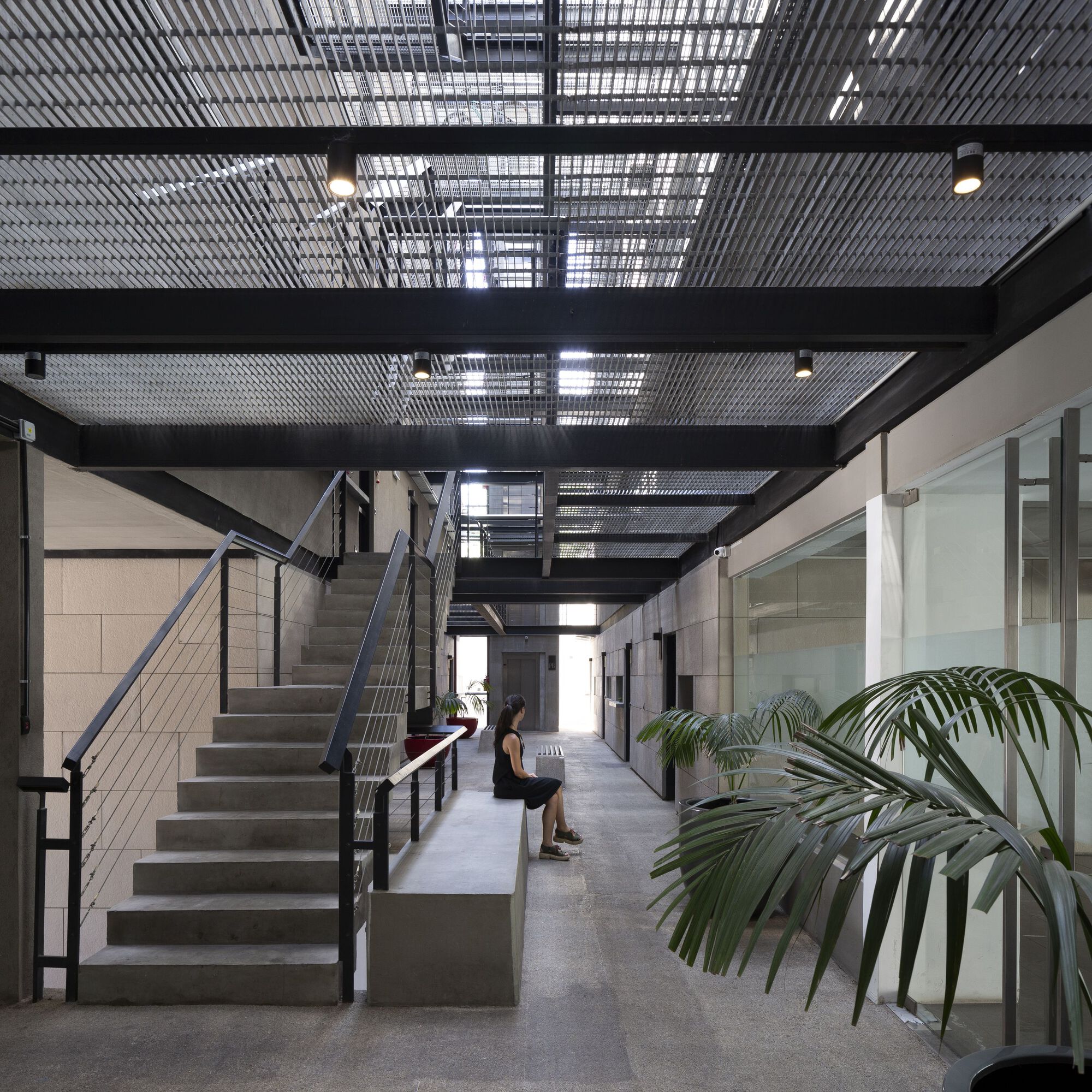 Gallery of Donado 1655 Apartment Building / ESHH Arquitectura - 12