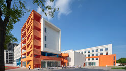 送你一匹小马，县城里的新学校 / 上海立木建筑规划