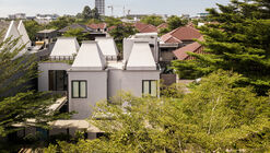 Stupa House / Realrich Architecture Workshop