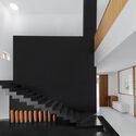 The Courtyard House / Atelier Varun Goyal - Interior Photography, Chair