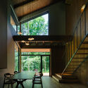 Casa Kyukaruizawa Club / Naruse Inokuma Architects - Fotografia de Interiores, Casas, Fachada, Viga, Mesa, Cadeira