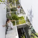 Casa Nala / Nguyen Khai Architects & Associates - Fotografia de Interiores, Casas, Escada, Corrimão, Fachada
