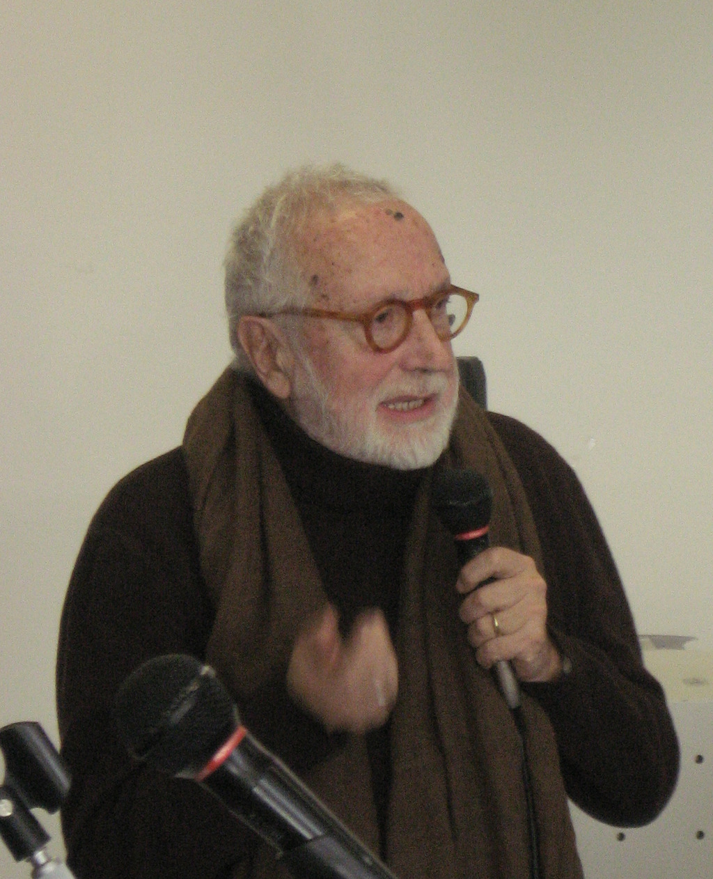 Gallery of Italian Architect and Designer Andrea Branzi Passes Away at ...