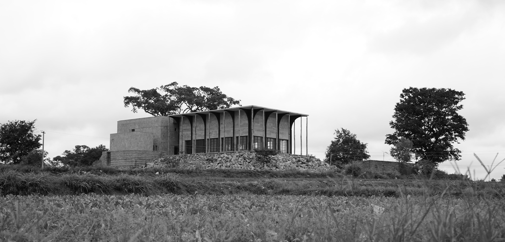 Gallery of One Tree Hill Community Hall / Samira Rathod Design Atelier 28