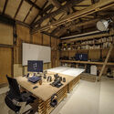 Arai Mise Studio / kurosawa kawara-ten - Interior Photography, Adaptive Reuse, Beam, Table