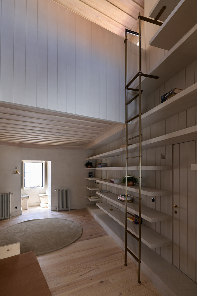 Gallery of How to Make the Most of Double-Height Ceilings in ... - Double Height Ceilings In Luxury Residential