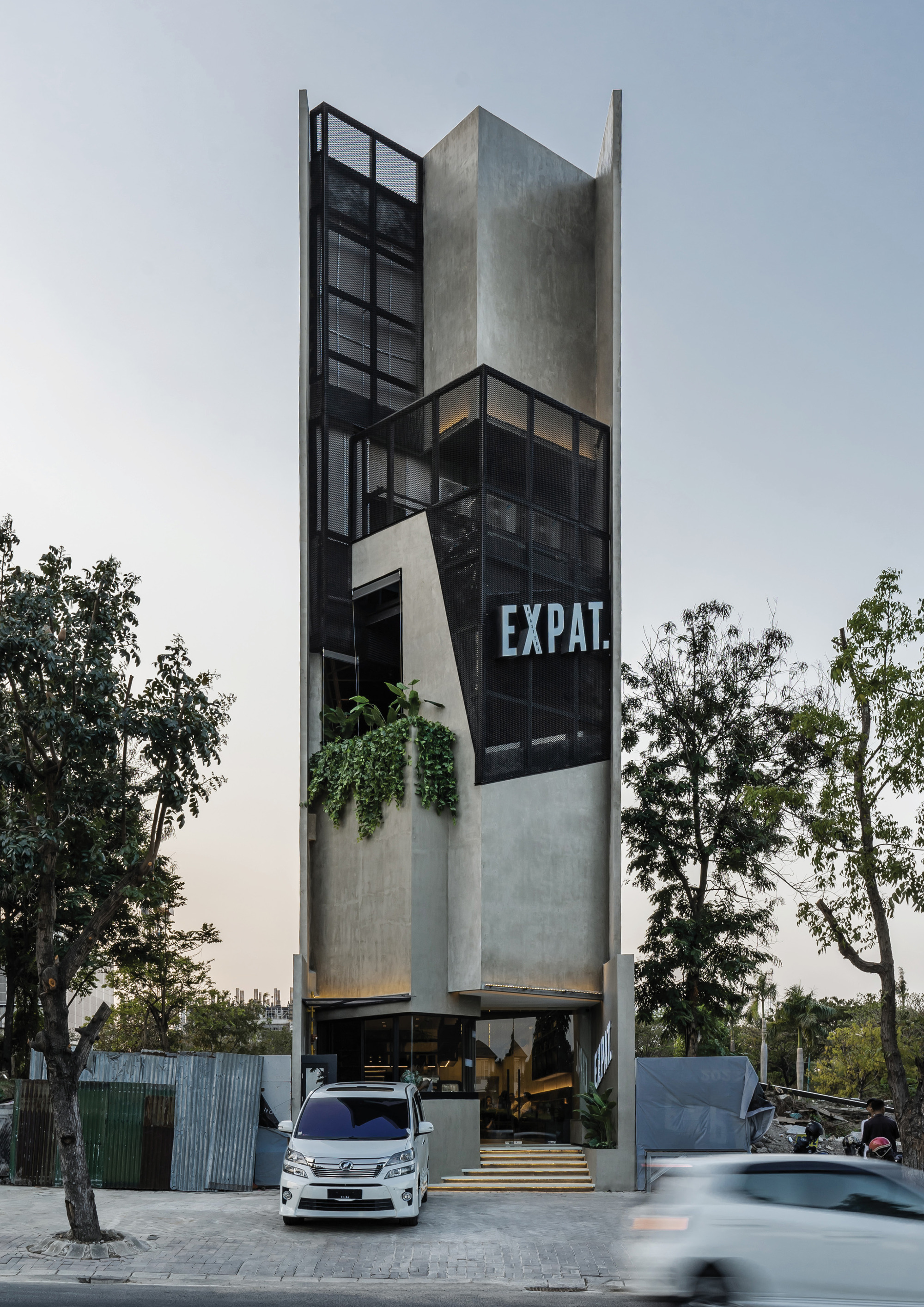 Gallery of Expat Roasters / WHAstudio - 2