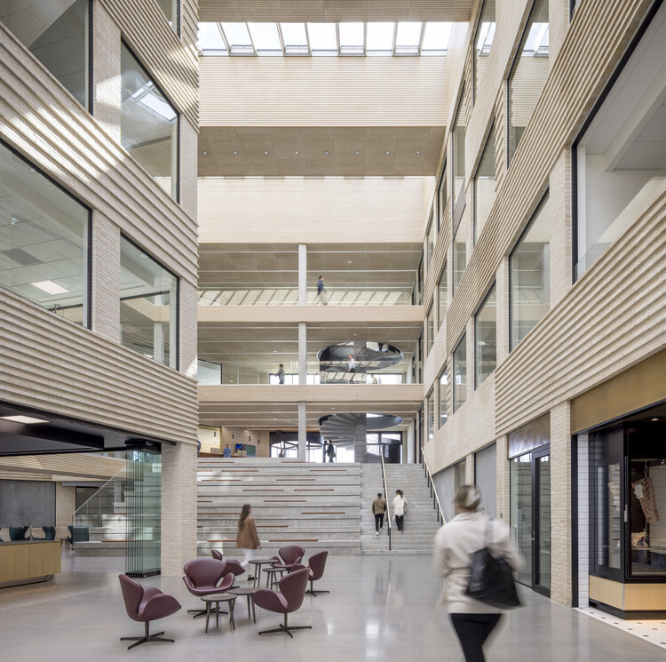 Probably the Largest Brick Beam to Date: An Impressive Feat at the Danish Crown Headquarters - Image 14 of 29