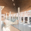 Sainte-Geneviève- des-Bois 媒体图书馆 / archi5 + Calmm architecture - 室内图, 视窗, 椅子
