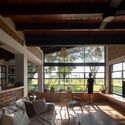 Casa de campo en Pila / DRM Arquitectura - Fotografía interior, Casas, Fijación Vigas, Sillas, Mesas
