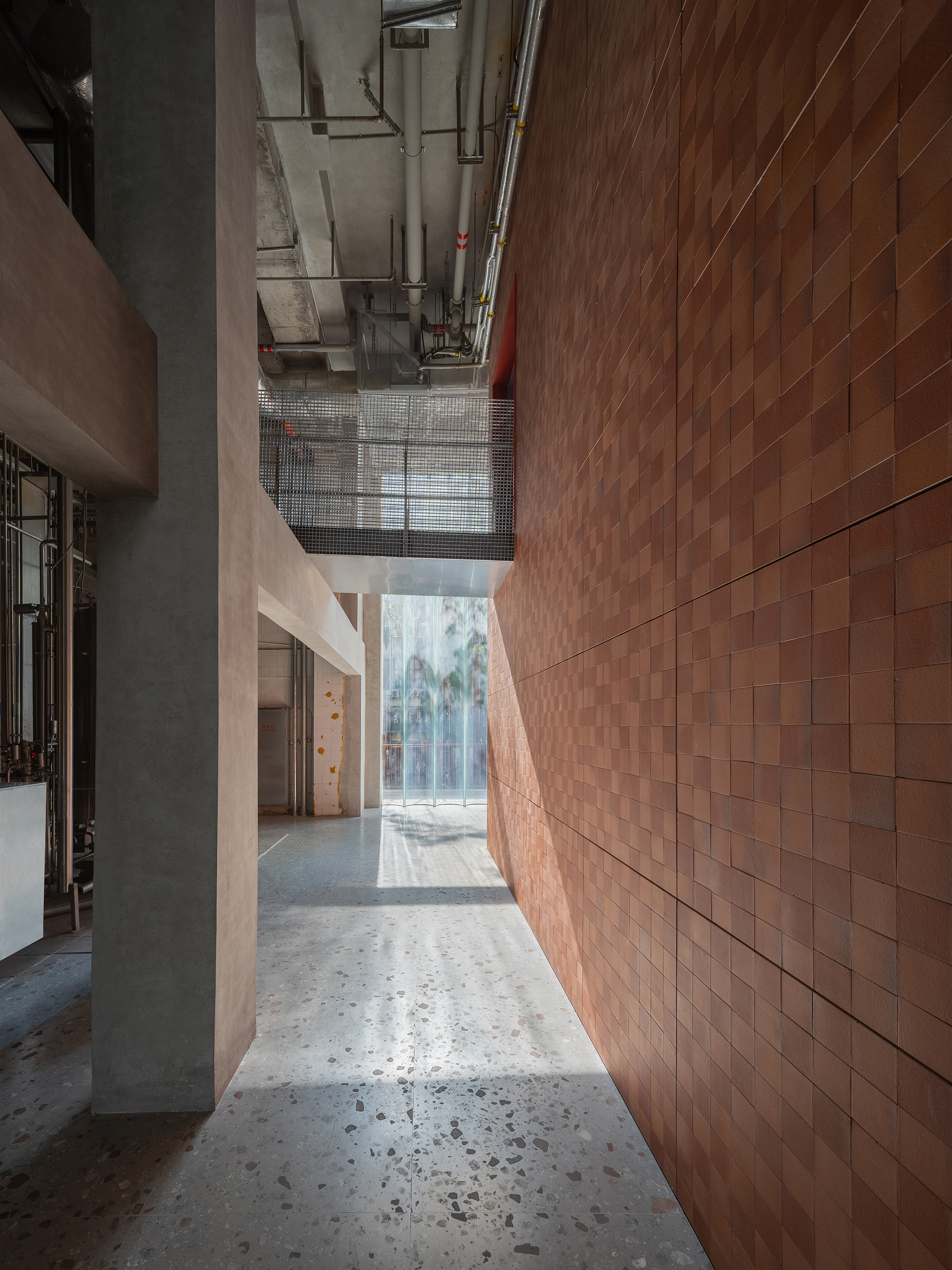 画廊 深圳粤海城·金啤坊 (原金威啤酒厂) 工业遗存室内部分重点公共空间改造设计 / Studio 10 - 11