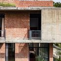 Casa de Noshu Molla / RIVERINE Architecture - Fotografía exterior, Casas, Fachada, Balcón