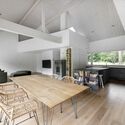 Casa familiar en Druskininkai / Laurynas Žakevičius Architects - Fotografía interior, Casas, Fijación Vigas, Fachada, Mesas, Sillas