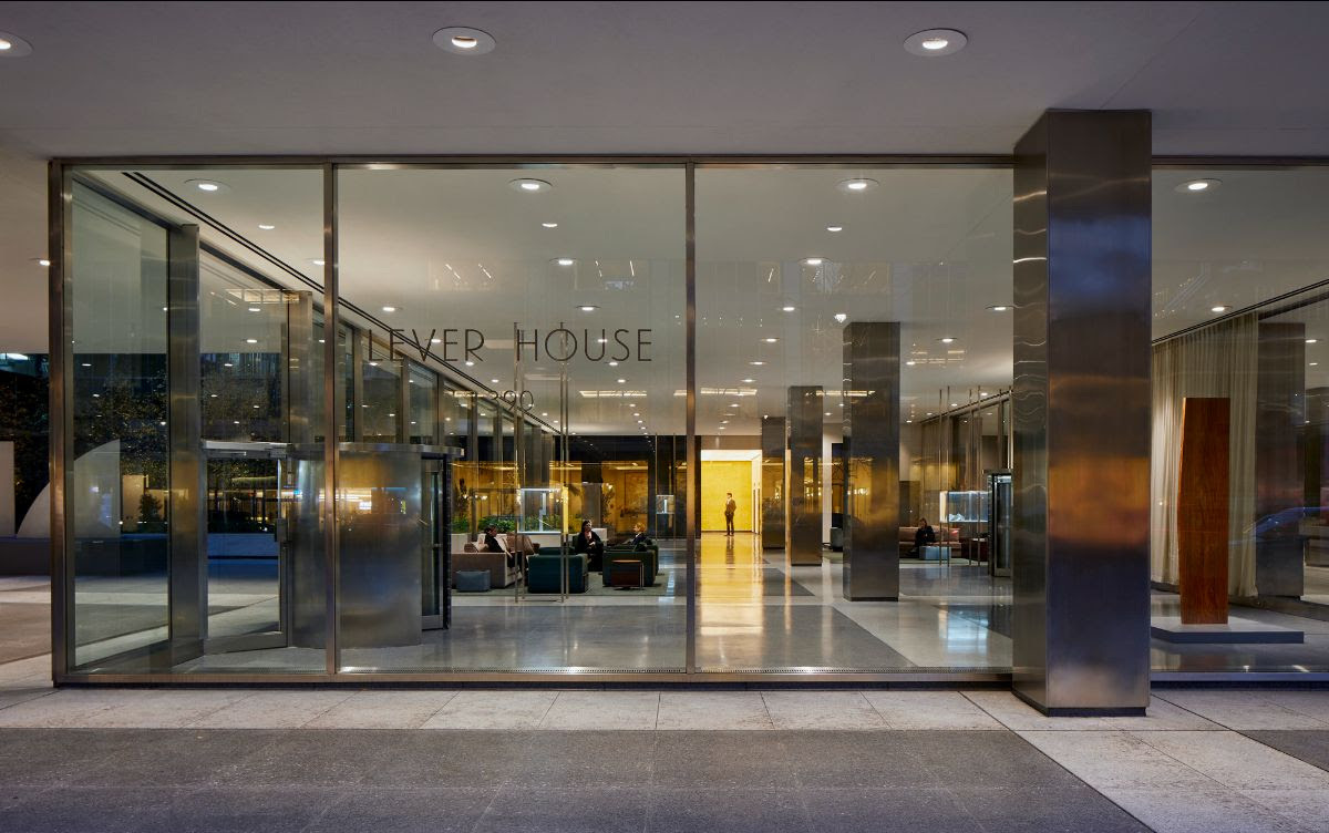 Gallery of SOM Completes Restoration of New York’s Lever House, Seven