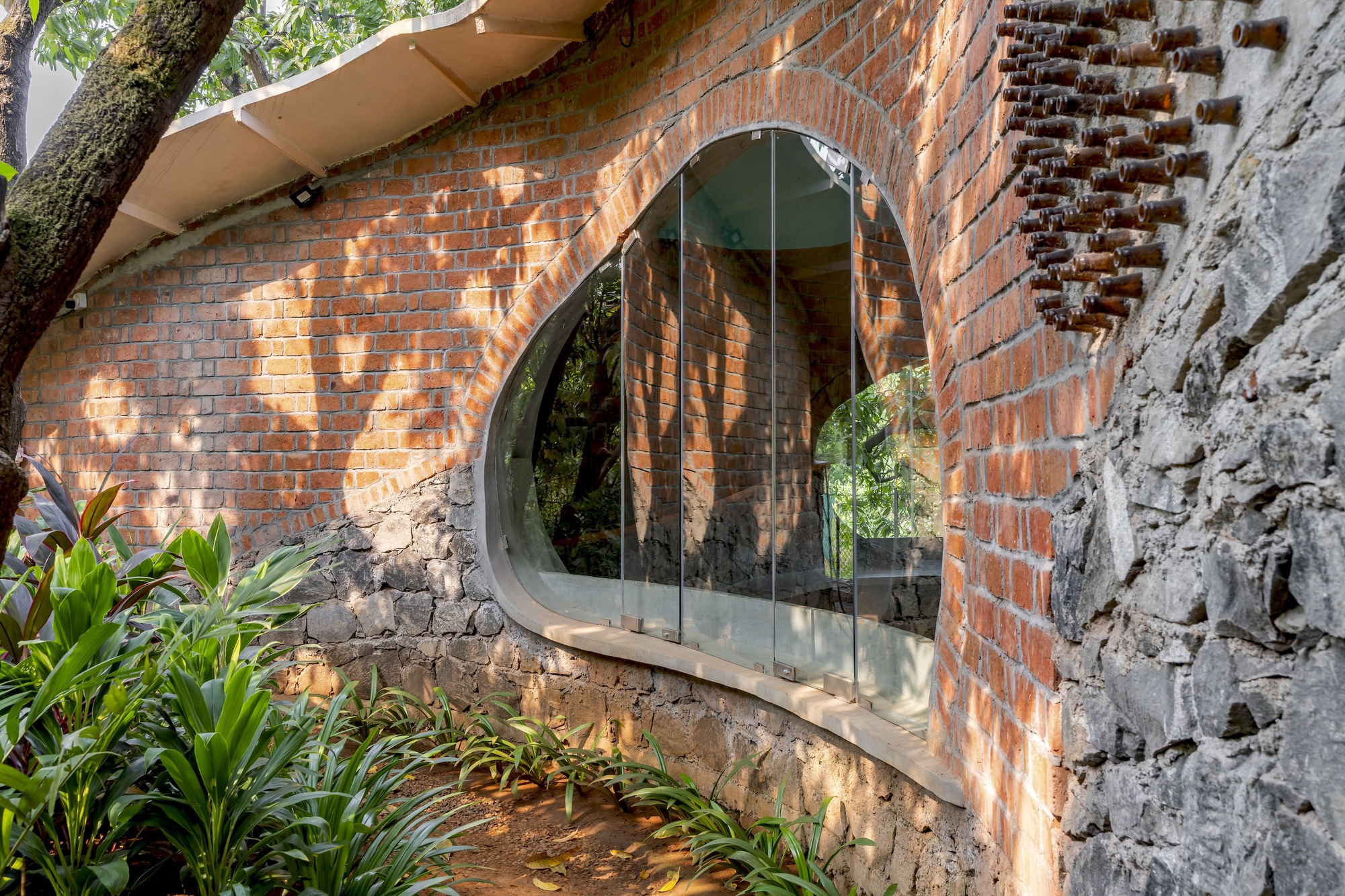 Gallery of Asmalay House / Blurring Boundaries - 17