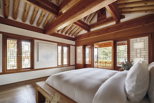 The HANOK Heritage House / Listen Communication - Interior Photography, Bedroom, Windows, Beam