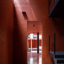 Centro de exposiciones Red Box / Mix Architecture - Fotografía interior, Centro De Exhibición, Fachada, Puerta, Escaleras, Pilares, Barandas, Iluminación