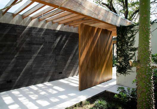 Casa de Mayo / Elástica Studio - Fotografía interior, Fijación Vigas