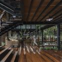 Edifício Rabindhorn / Arsomsilp Community and Environmental Architect - Fotografia de Interiores, Viga, Terraço