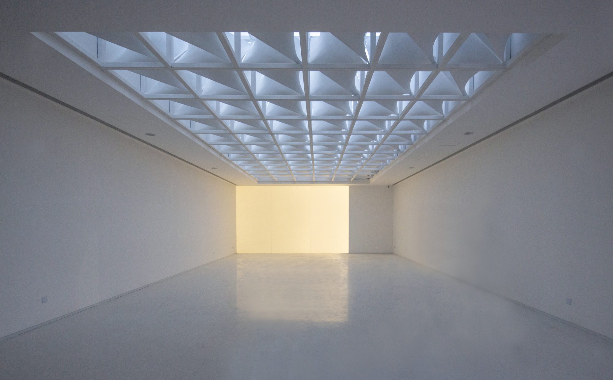 Galería de Galería Sky Light / People's Architecture Office 15