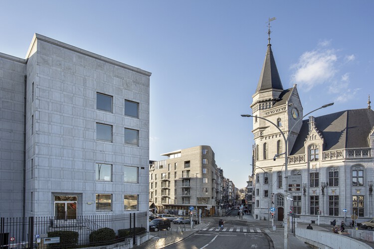 Cockerill Apartments / Olivier Fourneau Architects - More Images
