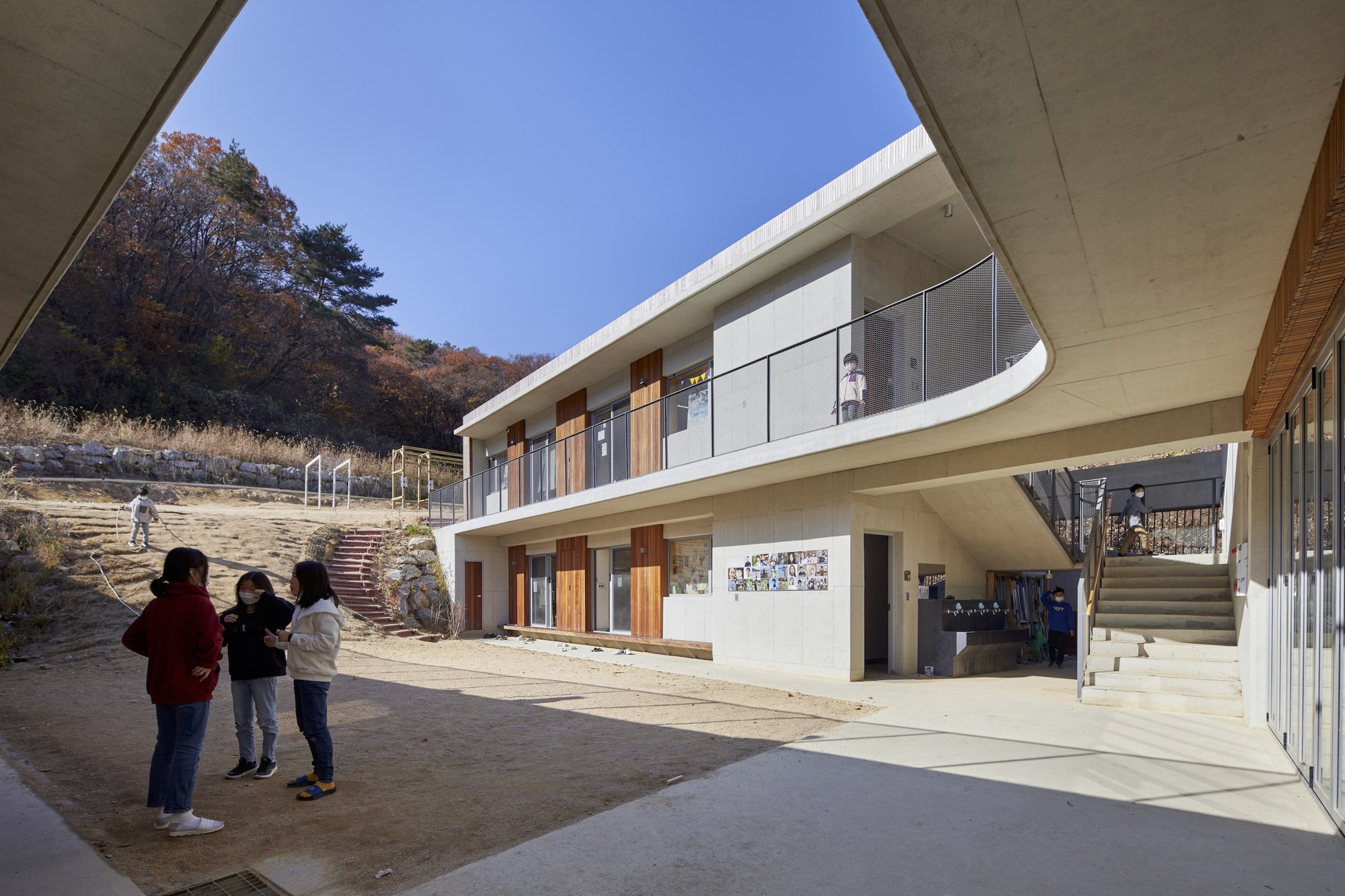 Gallery of Suji Dream School / ODDs&ENDs architects - 7