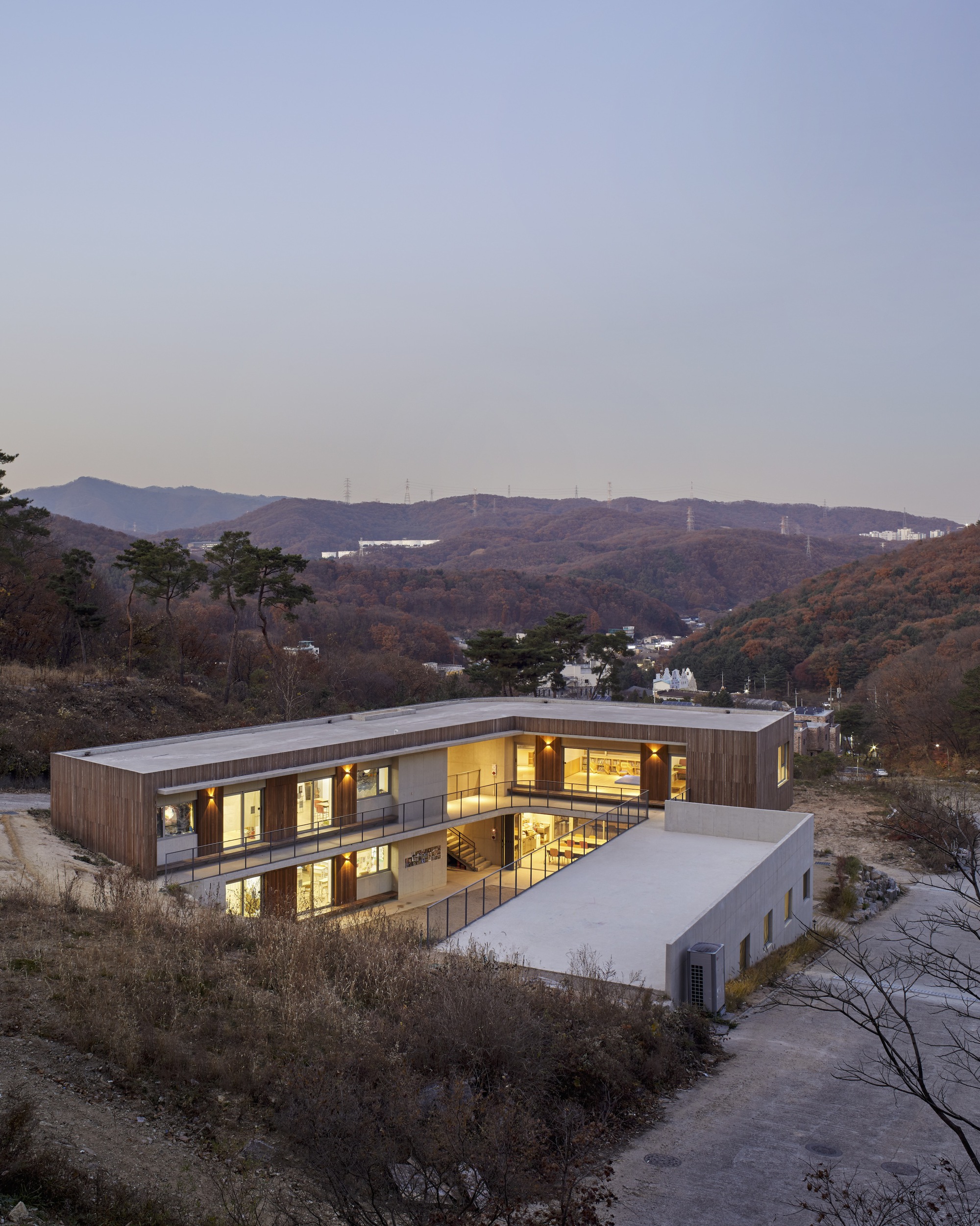 Gallery of Suji Dream School / ODDs&ENDs architects - 13