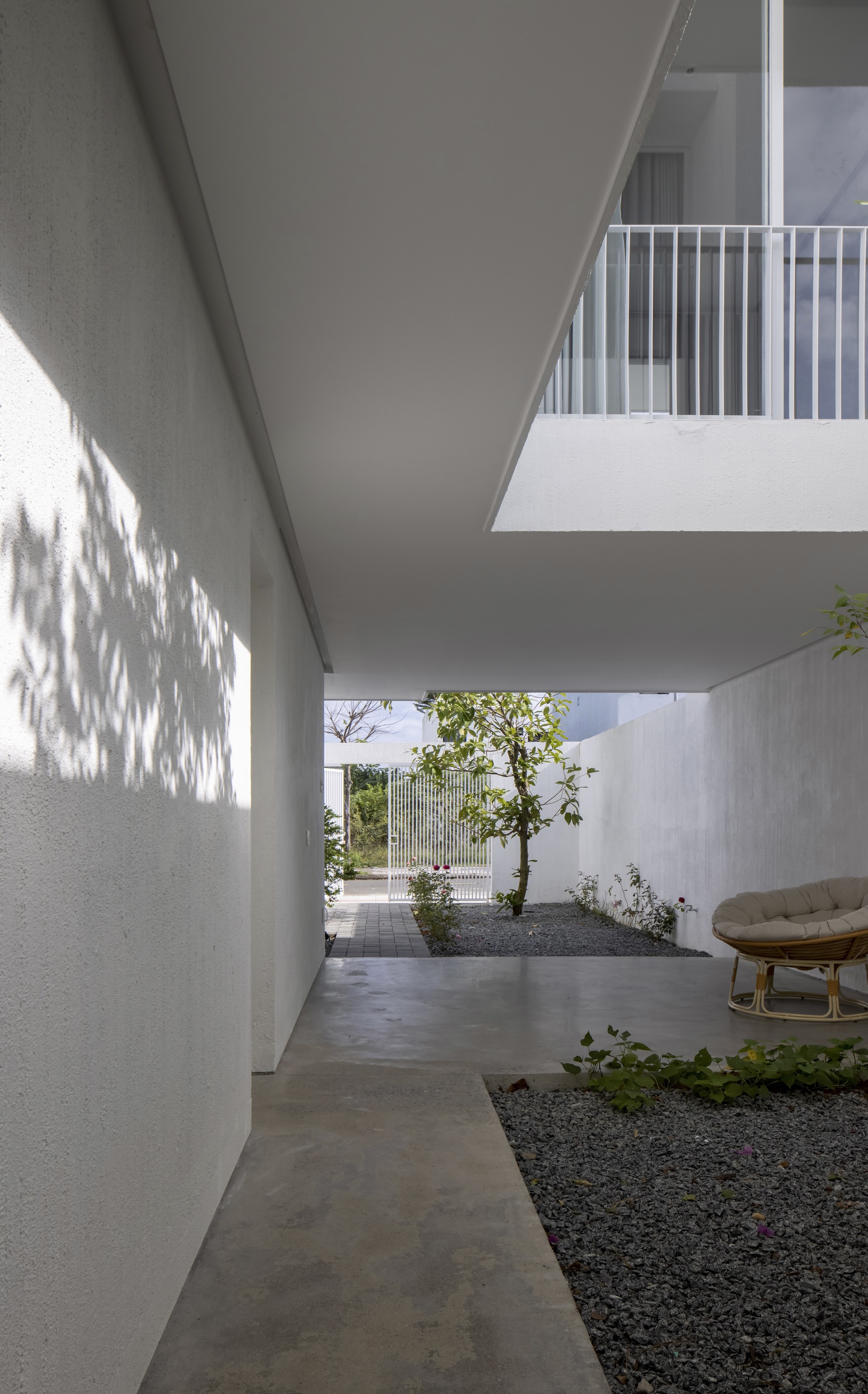 Gallery of House for Young Families 01 / H-H Studio - 11