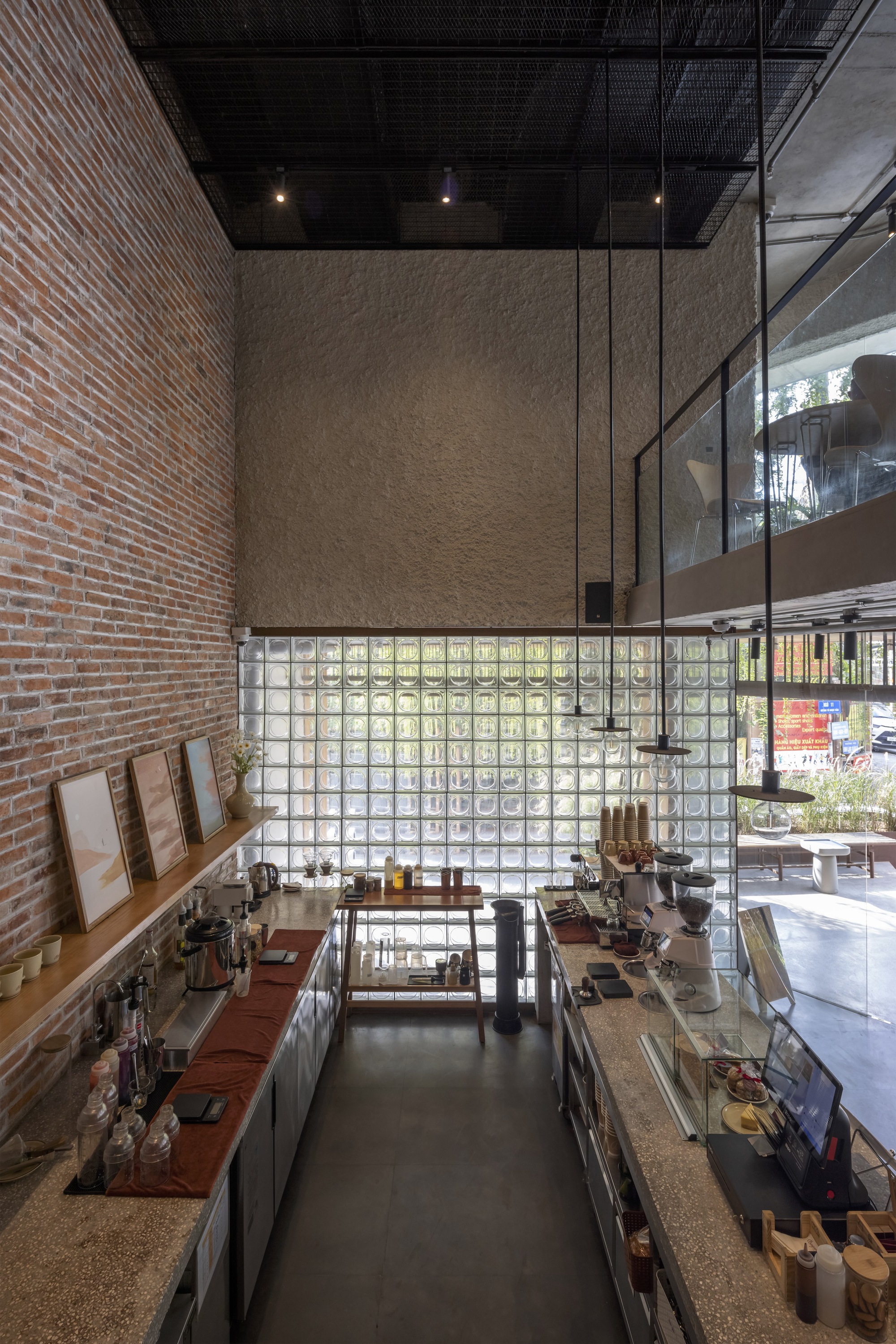 Gallery of TNV Coffee and Complex Building / Comma Studio - 12