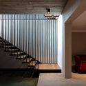 Casa Apuã / Aoki Arquitetura - Fotografia de Interiores, Casas, Escada, Corrimão