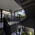 Casa Viet Tri / i.House Architecture and Construction - Fotografía interior, Escaleras, Ventanas, Barandas