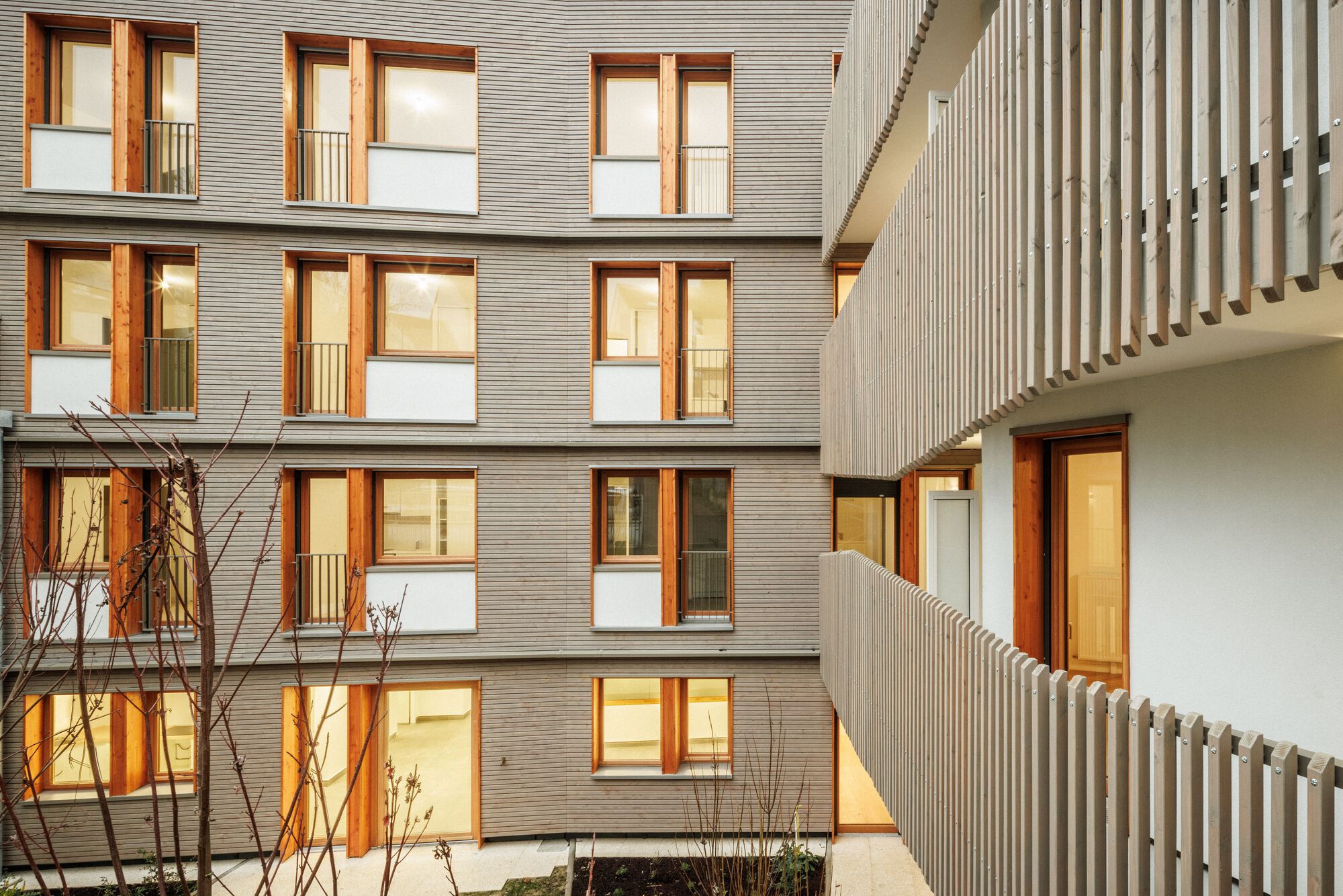 Gallery of On the Hillside Apartments / AUP/Architectes 11