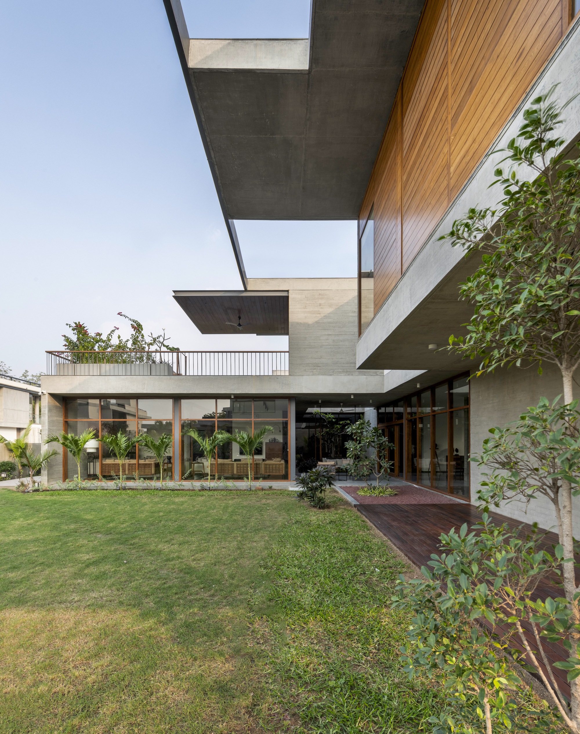 Modo Designs Gallery of The Hovering House / Modo Designs - 7