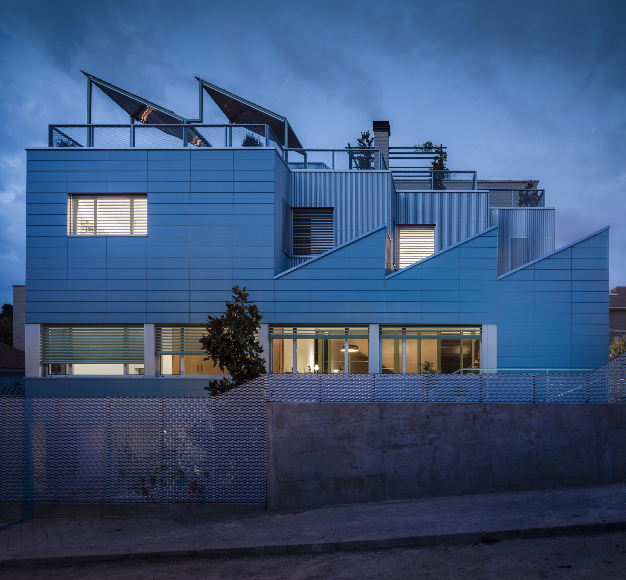 Gallery of Beyond-the-family Kin Housing / Ignacio G. Galán + OF ...