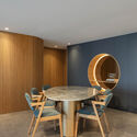 Apartamento Onda / arQB arquitectura - Fotografia de Interiores, Interiores De Apartamentos, Mesa, Cadeira